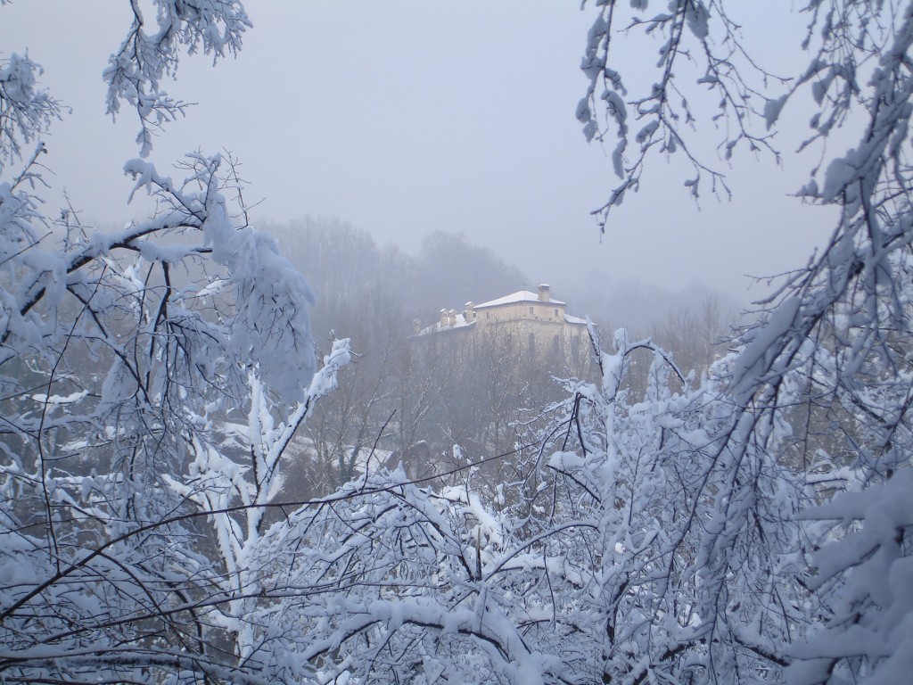 Castello Lusa Grum in uno scorcio invernale